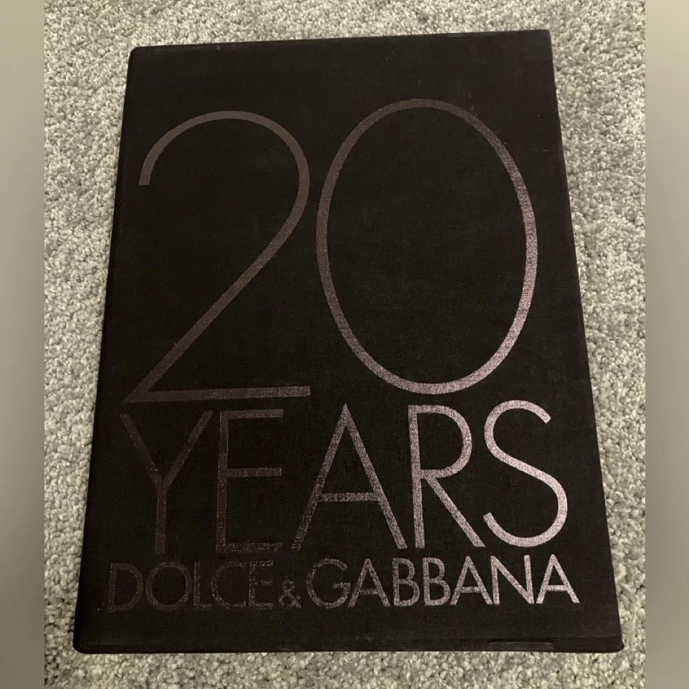 20 Years Dolce & Gabbana - Picture 2 of 4